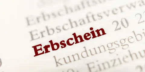 Der Begriff "Erbschein" ist rot hervorgehoben. Er kann die Grundlage für Erbschaftsstreitigkeiten sein, wenn jemand nicht zustimmen kann.